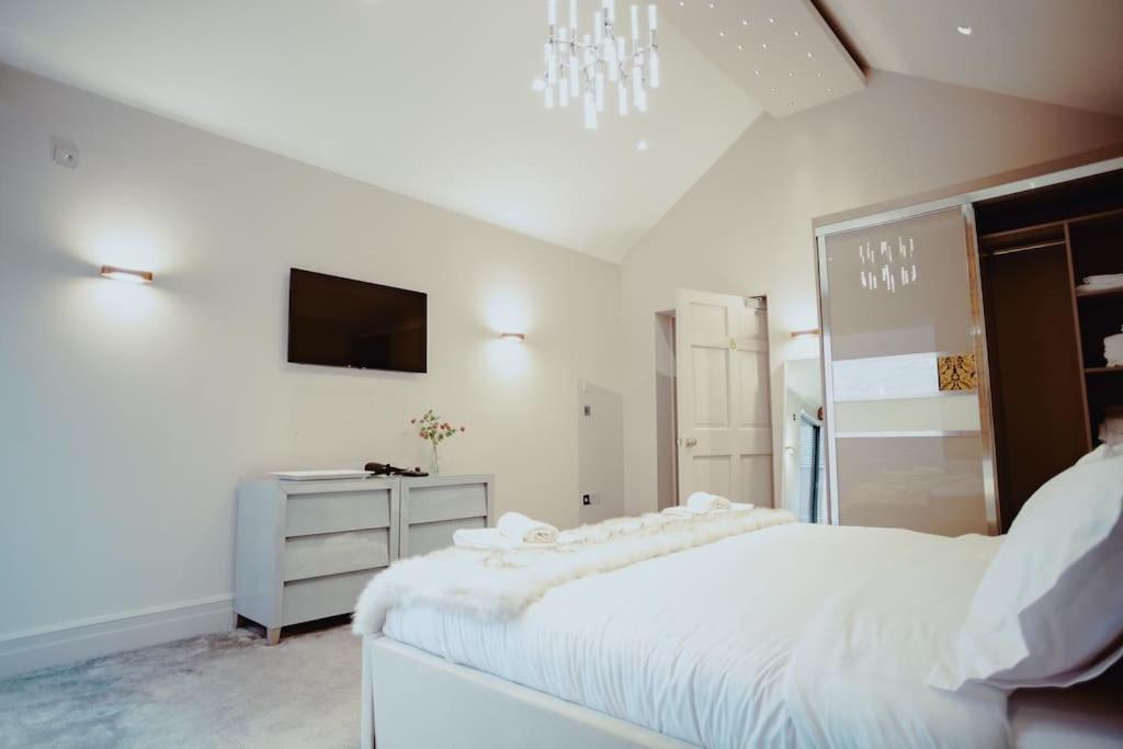 Апартаменты 3-Story Townhouse - Sleeps 8 Лидс Экстерьер фото